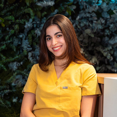 Dentiste à Molenbeek - Nour Achkar | VOCLIbasilique